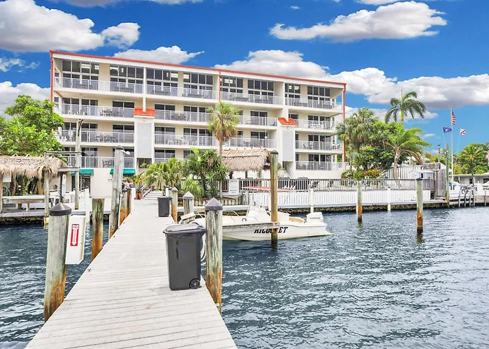 Aruba - Downtown Waterfront 2X2 Dock & Pool Pet-Friendly